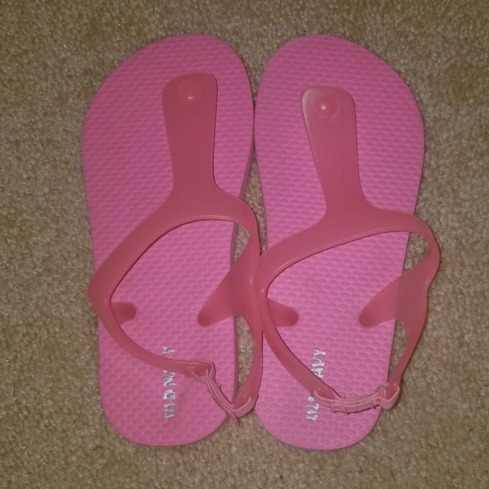girls old navy hot pink flip flops *worn once*